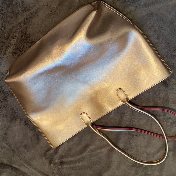 ✨ Bath & Body Works ✨ Shiny Tote! - Picture 4 of 4